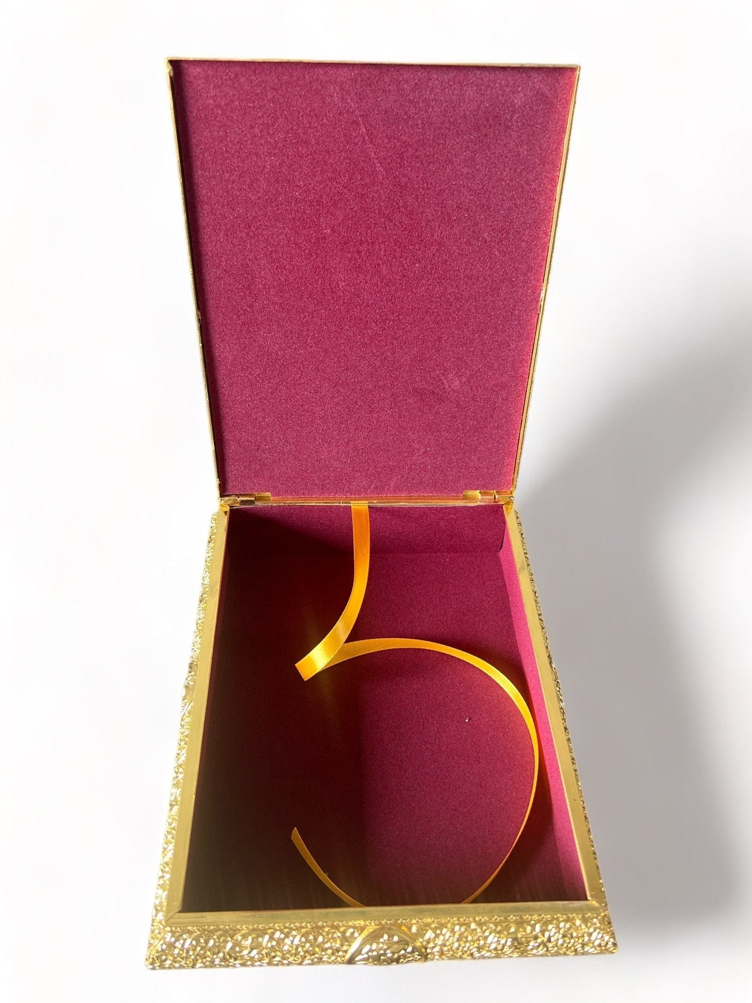 Coffret métallique de luxe pour Coran - Couleur Argent Taille L - 29,5x22x6 cm Librairie Al-imen Coffret Porte Coran 5430000233323 Librairie Musulmane Al-imen