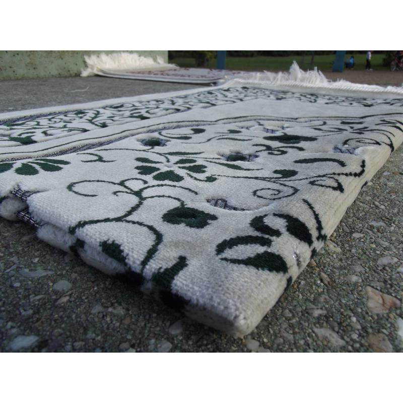 tapis-de-priere-en-velours-motifs-jardin-fond-sable-couleur-vert-sapin